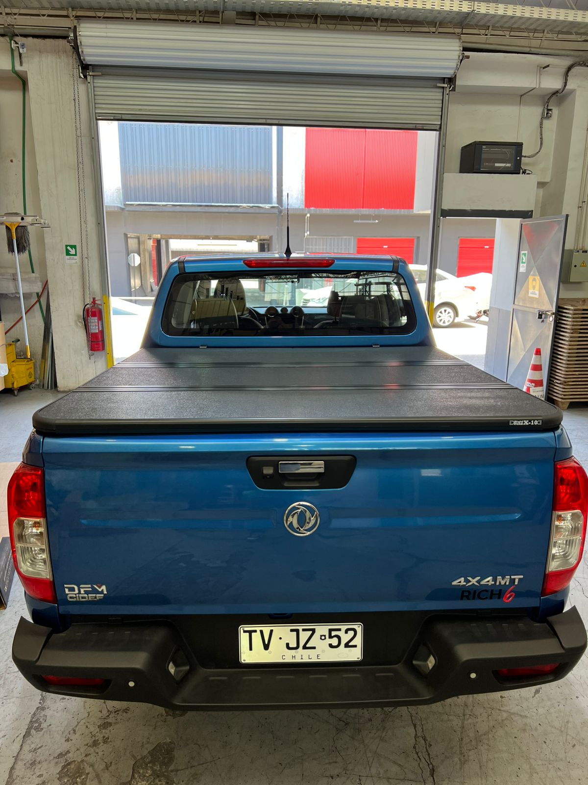 TAPA PLEGABLE RIGIDA ZNA RICH 6 – AUMEX AUTOPARTS